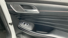 MG Hs 1.5 T-GDI Exclusive 5dr Petrol Hatchback